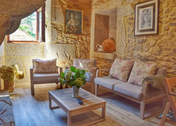 Casa Dos Amos En Costa Da Morte. A Coruna Ponteceso