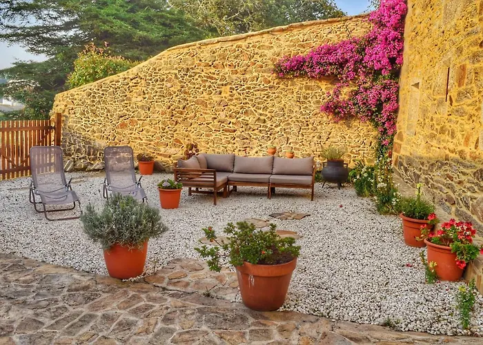 Casa Dos Amos En Costa Da Morte. A Coruna