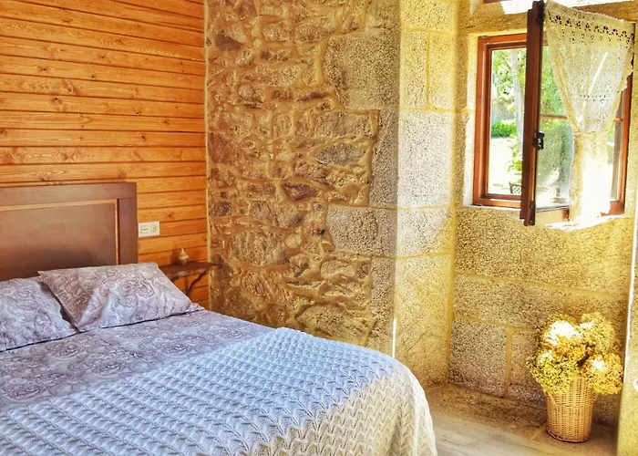 Casa Dos Amos En Costa Da Morte. A Coruna * Ponteceso