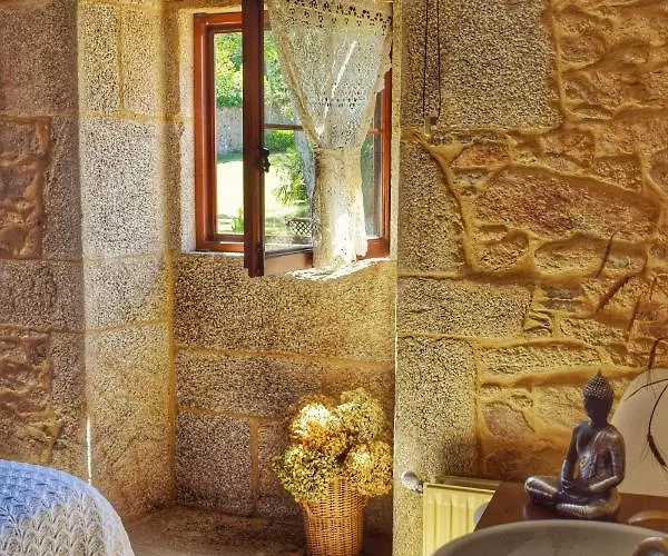 Casa Dos Amos En Costa Da Morte. A Coruna * Ponteceso