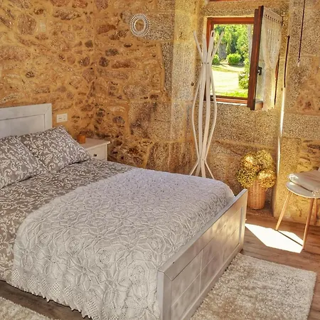 Casa Dos Amos En Costa Da Morte. A Coruna Ponteceso