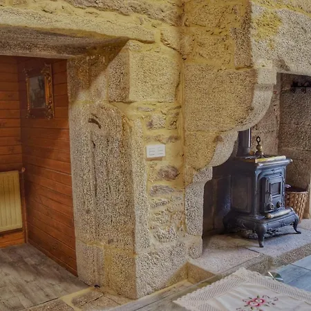 Casa Dos Amos En Costa Da Morte. A Coruna Ponteceso