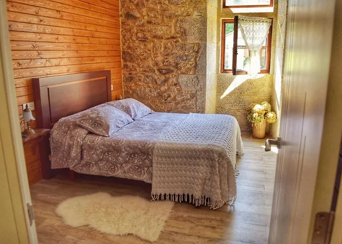 Casa Dos Amos En Costa Da Morte. A Coruna Ponteceso