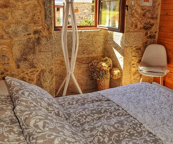 Casa Dos Amos En Costa Da Morte. A Coruna