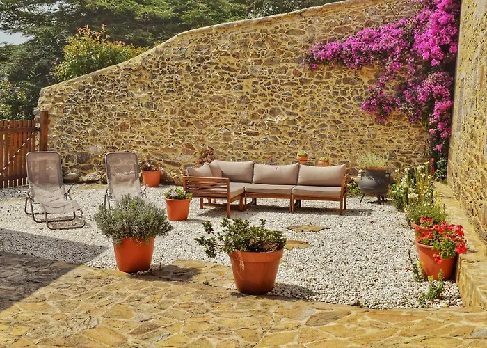 Casa Dos Amos En Costa Da Morte. A Coruna *